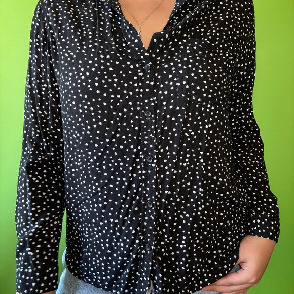 Black long sleeve button down shirt with white hearts / Viscose / Large - Picture 3 of 6